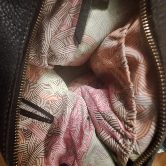 The SAK Elegant Black Leather HOBO Shoulder Bag - Picture 5 of 8